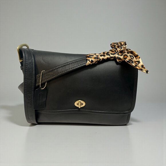 VTG Coach Spectator Bag 9796 Black Leather Brass Turn Lock Purse 80s NYC + Tag - Picture 2 of 12